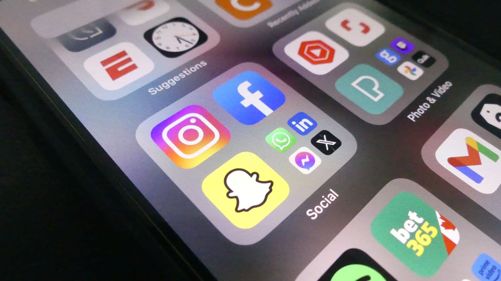 Facebook и Instagram реклами на телефон за бизнес | Antonio Planintsov